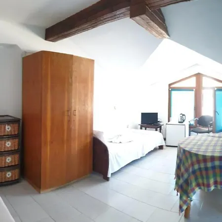 Lazur 호텔 라브다