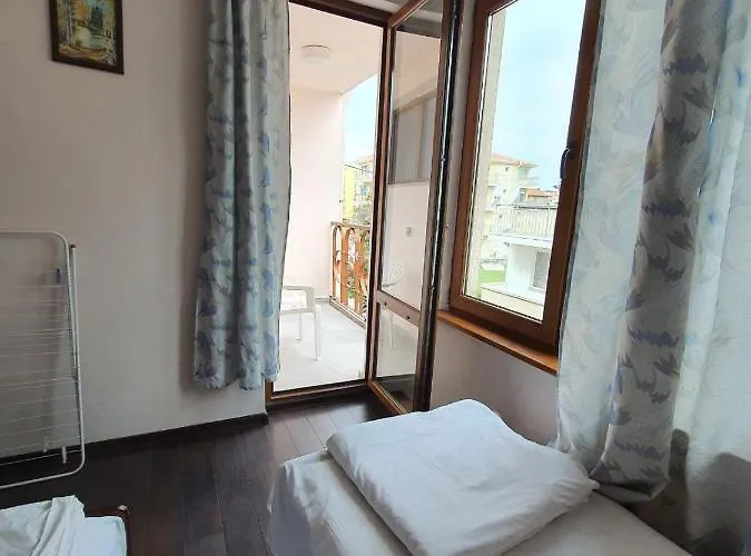 Lazur Отель Равда