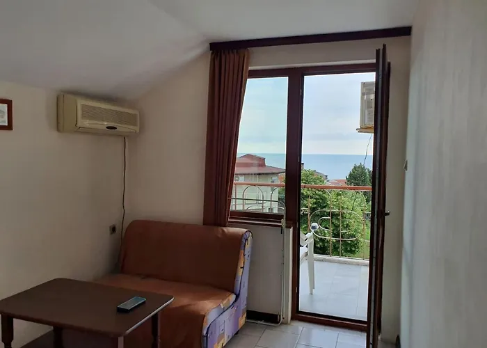 Отель Lazur Равда